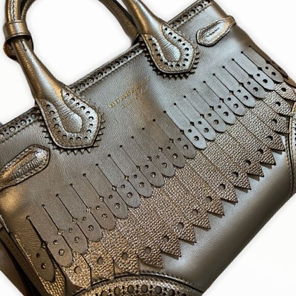 BURBERRY Metallic Calfskin Broguing Small Banner - Picture 11 of 16